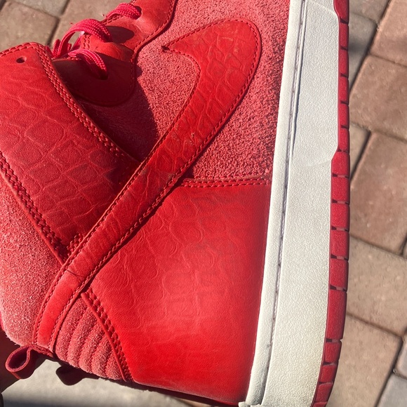 Nike Dunk High Cmft Python Red
2015 - Picture 8 of 10